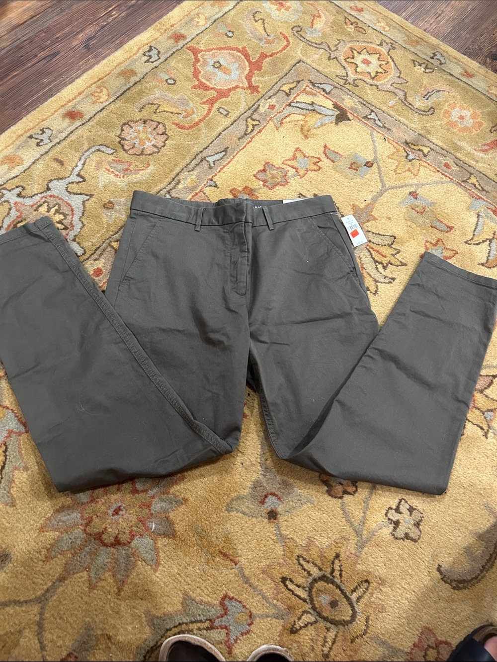 GAP Men's Chinos in Charcoal Gray